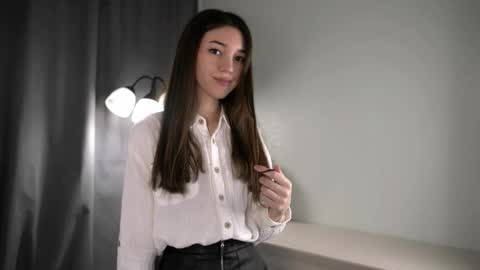 Ellie online show from 03/29/26, 08:25