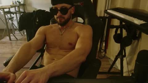 Snapshot of cookiewaves chatting on 11/17/25, 06:14 Stachu Jones online show from 11/17/25, 06:14