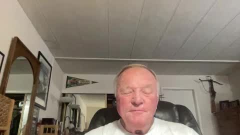 cookoosnest online show from 09/26/25, 03:21