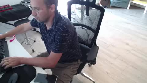 coolnerdguy79 online show from 09/15/25, 07:19