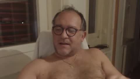 Snapshot of coquin369 chatting on 10/21/25, 08:20 Coquin369 online show from 10/21/25, 08:20