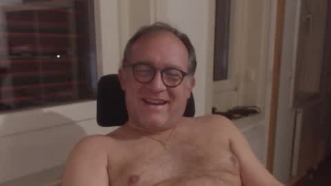 Snapshot of coquin369 chatting on 11/02/25, 08:44 Coquin369 online show from 11/02/25, 08:44