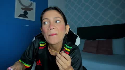  CORA  online show from 10/01/25, 12:44