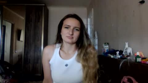 cora_fora online show from 06/09/26, 12:06