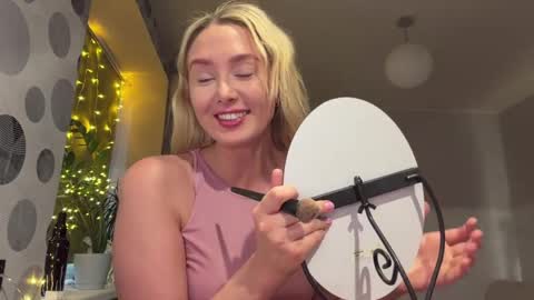 Anny online show from 04/03/26, 03:43