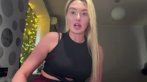 Anny online show from 04/05/26, 03:09