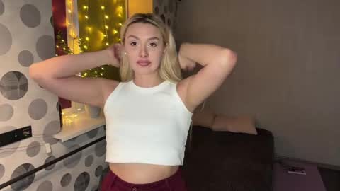 Anny online show from 04/12/26, 04:34