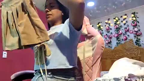 coral0403 online show from 04/17/26, 09:29