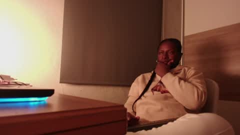 Coral online show from 04/13/26, 11:21