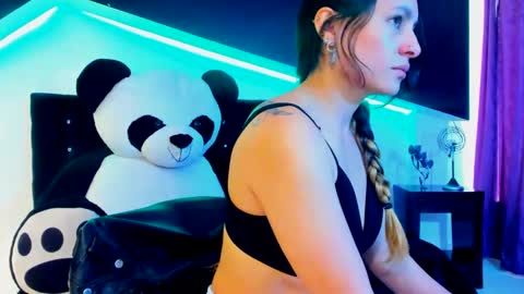 Coral  online show from 02/18/25, 12:28