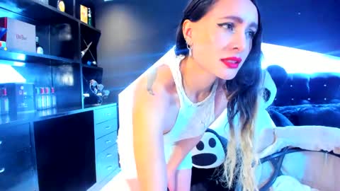 Coral  online show from 02/28/25, 03:26