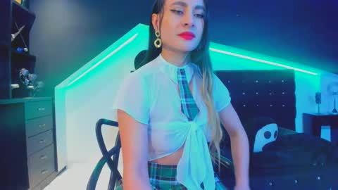 Coral  online show from 03/10/25, 06:23