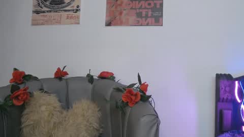 Coralie Bronson online show from 02/14/26, 05:43