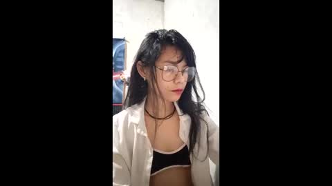 coralinebane online show from 04/17/26, 07:50