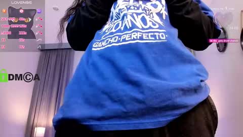 Snapshot of coralinericce_ chatting on 09/17/25, 09:38 Coral Stefani online show from 09/17/25, 09:38