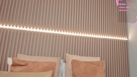 Snapshot of coralineross_ chatting on 02/11/25, 11:21 coralineross_ online show from 02/11/25, 11:21