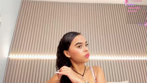 Snapshot of coralineross_ chatting on 03/03/25, 11:22 coralineross_ online show from 03/03/25, 11:22