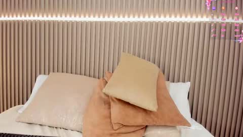 Snapshot of coralineross_ chatting on 03/04/25, 05:24 coralineross_ online show from 03/04/25, 05:24