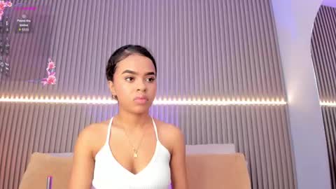 Snapshot of coralineross_ chatting on 10/17/25, 11:13 coralineross_ online show from 10/17/25, 11:13
