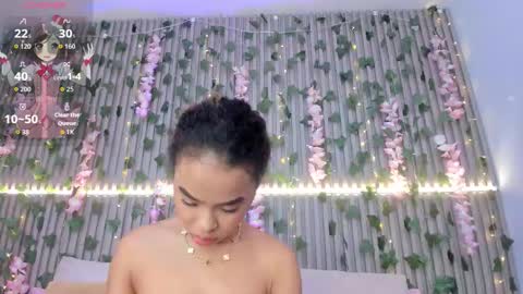 Snapshot of coralineross_ chatting on 11/14/25, 11:09 coralineross_ online show from 11/14/25, 11:09