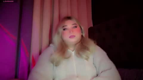 corefinder_xx online show from 12/01/25, 06:13