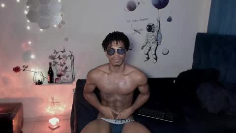 Snapshot of coreyglover chatting on 09/20/25, 07:09 CoreyGlover online show from 09/20/25, 07:09