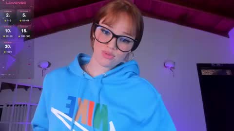 Snapshot of corinnerusso chatting on 02/19/25, 10:12 Corinne Russo online show from 02/19/25, 10:12