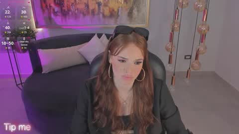 Snapshot of corinnerusso chatting on 09/25/25, 01:31 Corinne Russo online show from 09/25/25, 01:31