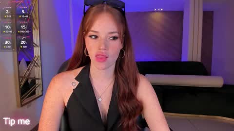 Snapshot of corinnerusso chatting on 11/29/25, 06:16 Corinne Russo online show from 11/29/25, 06:16