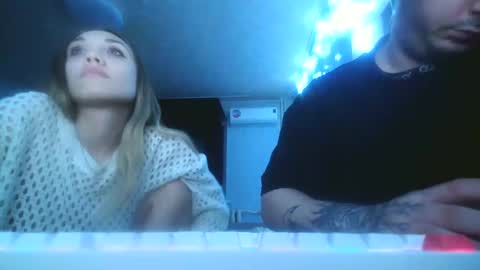 Snapshot of corn_404 chatting on 03/01/25, 02:23 Nata and Raf online show from 03/01/25, 02:23