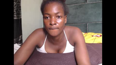 Snapshot of cornxslut chatting on 02/07/26, 12:20 cornxslut online show from 02/07/26, 12:20