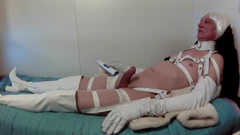 corsetnboots online show from 02/19/26, 06:04