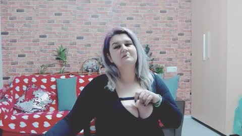 Elisa online show from 01/18/25, 07:37