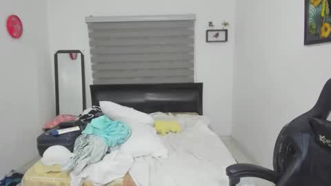 Ethan  online show from 10/25/25, 12:07