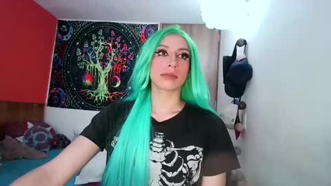 Snapshot of cosmic_crystal chatting on 01/12/25, 07:31 cosmic_crystal online show from 01/12/25, 07:31