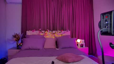 Sia online show from 12/07/24, 06:21