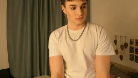 Snapshot of cosmicflirt chatting on 02/27/26, 08:42 Henry online show from 02/27/26, 08:42