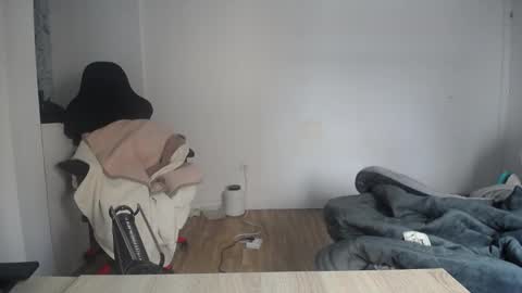 costantine helena24 online show from 01/13/26, 01:49