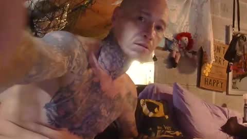 Snapshot of cotybonilla chatting on 10/16/25, 01:28 Leftys Way online show from 10/16/25, 01:28