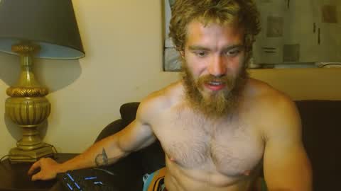 Snapshot of couplaloverz chatting on 09/12/25, 04:01 Tony online show from 09/12/25, 04:01