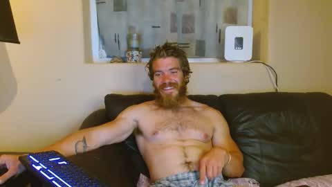 Snapshot of couplaloverz chatting on 10/20/25, 05:52 Tony online show from 10/20/25, 05:52