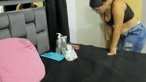 Andrea and Scott online show from 03/03/25, 07:43