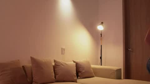 Kay online show from 04/01/26, 01:41