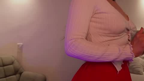Snapshot of couple_of_your_dreams_ chatting on 05/15/26, 11:34 Kay online show from 05/15/26, 11:34