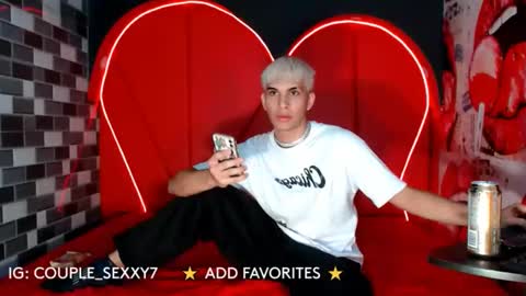 MIA LIZ AND SAM online show from 01/01/25, 08:26