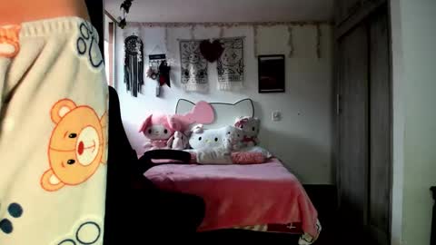 MIA LIZ AND SAM online show from 04/07/26, 10:09