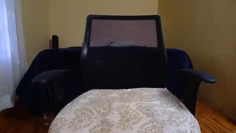 Snapshot of coupleblackonwhite chatting on 12/15/24, 08:15 Adrissa and Black online show from 12/15/24, 08:15