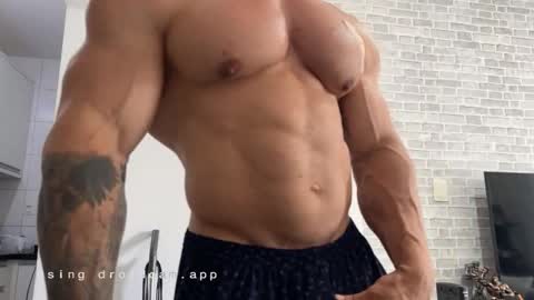 couplemuscle40 online show from 01/08/26, 04:20