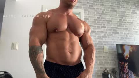 couplemuscle40 online show from 04/09/26, 12:54