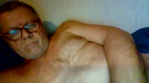 Snapshot of couples1234 chatting on 12/01/25, 12:21 couples1234 online show from 12/01/25, 12:21